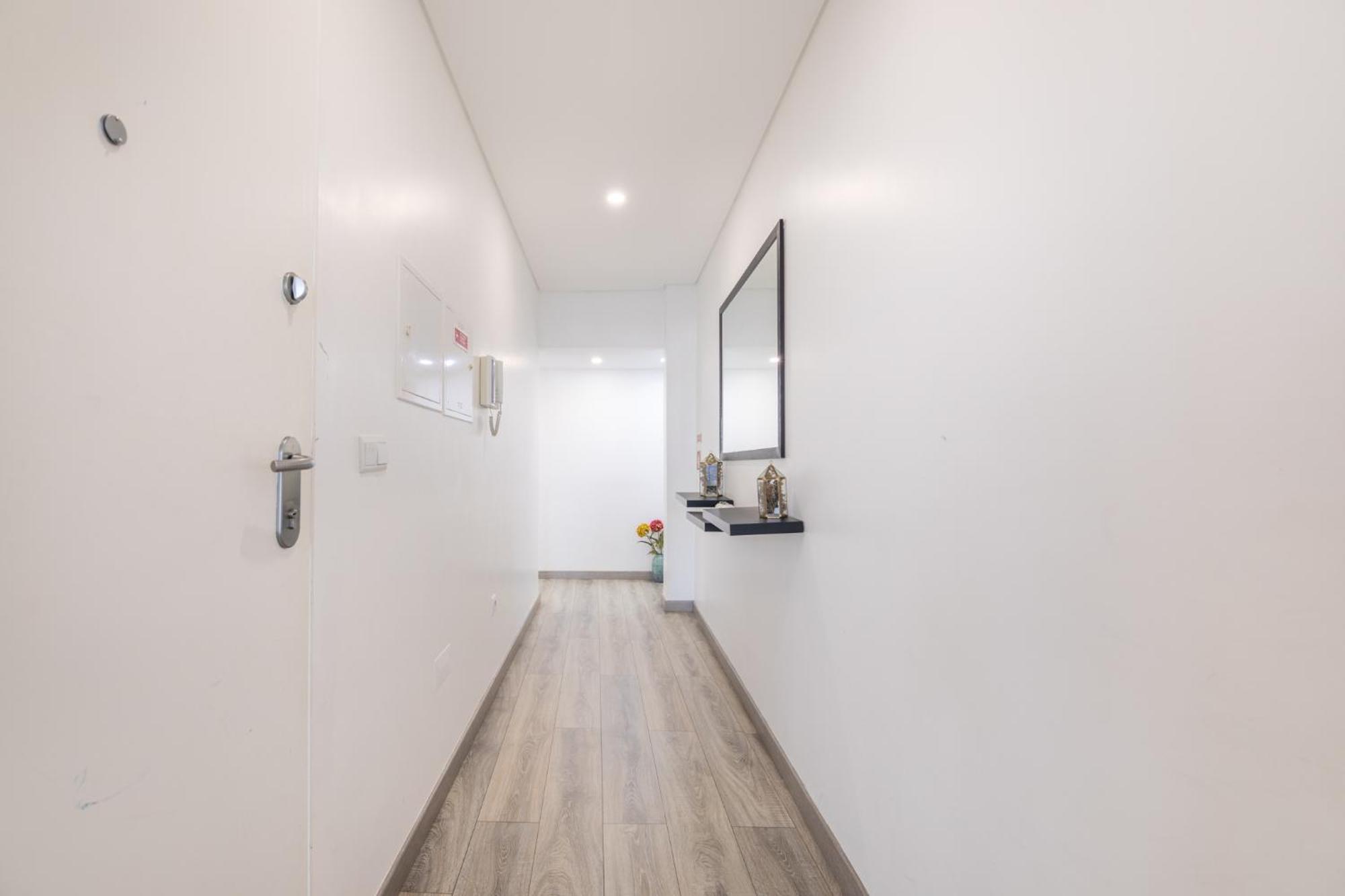Deluxe Spacious Flats W Mezzanine By Host Wise Daire Porto Oda fotoğraf