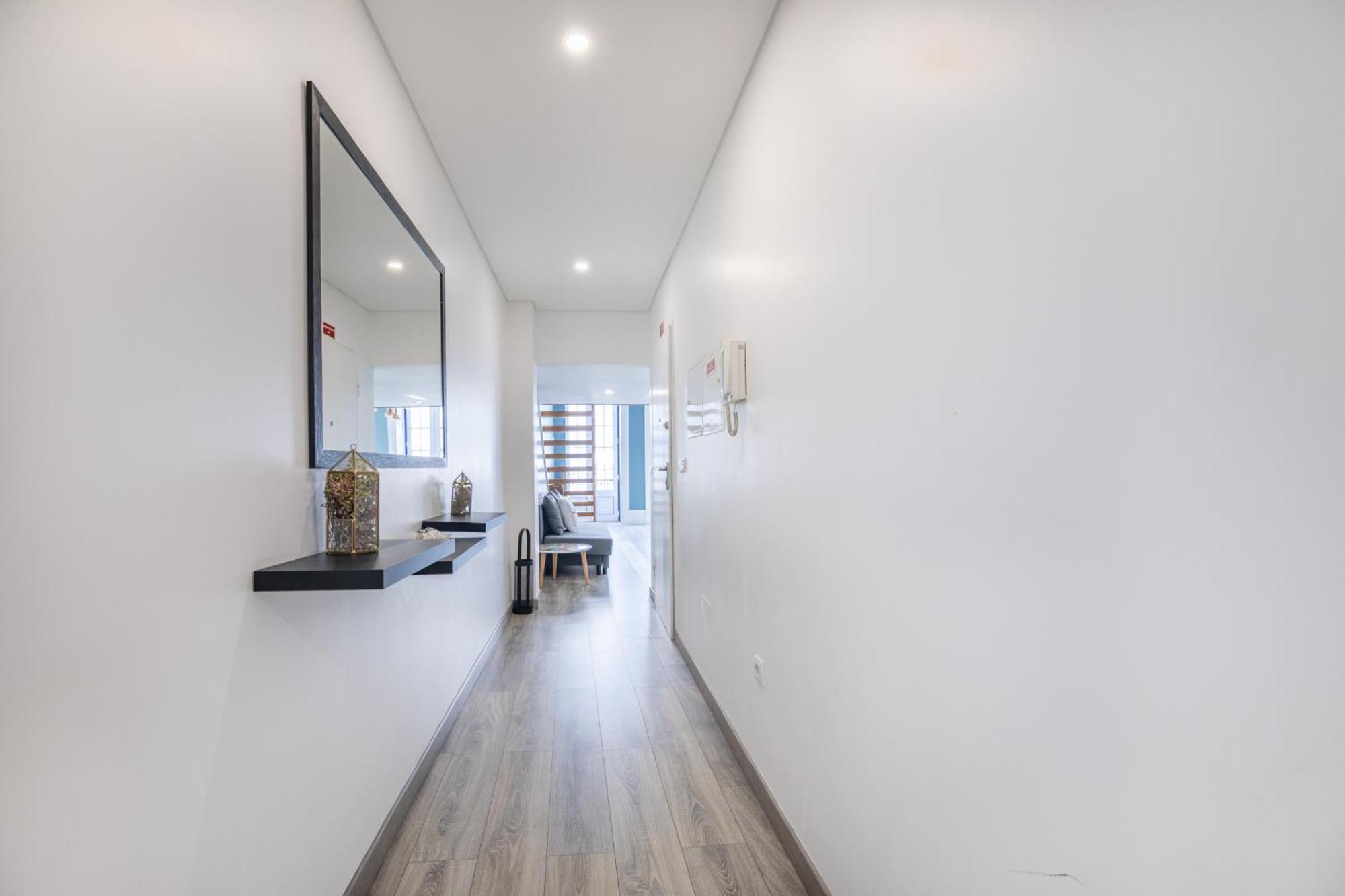 Deluxe Spacious Flats W Mezzanine By Host Wise Daire Porto Oda fotoğraf