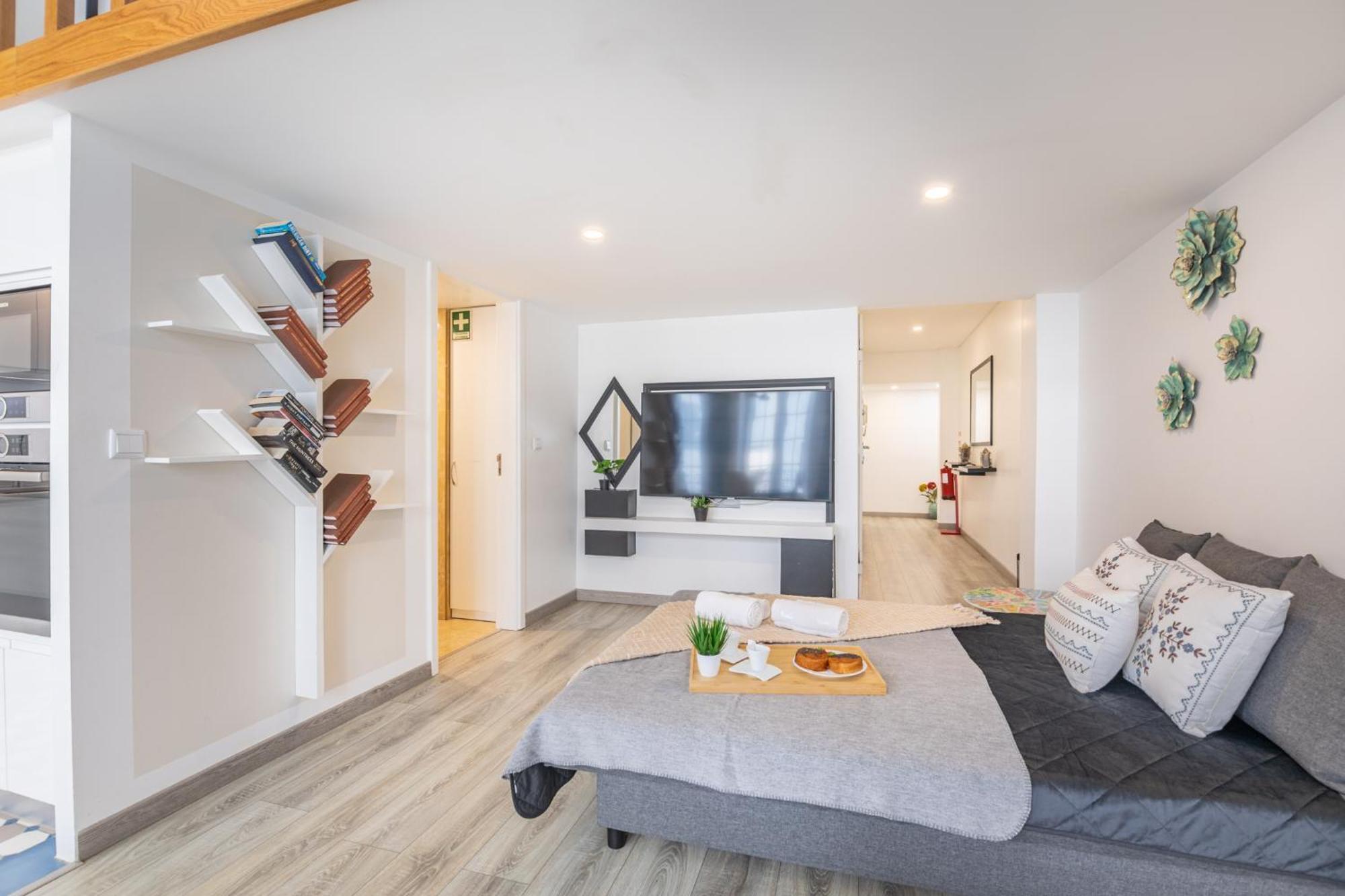 Deluxe Spacious Flats W Mezzanine By Host Wise Daire Porto Oda fotoğraf